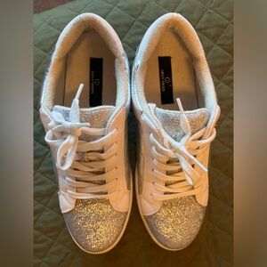 DailyShoes Women’s Classic Sneaker Lace Up